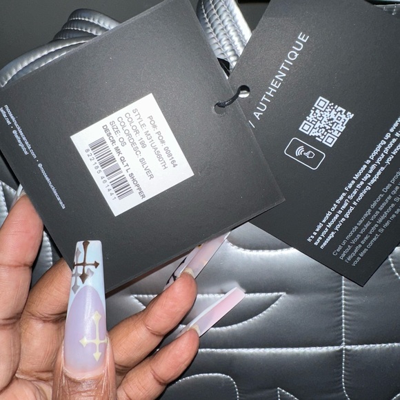 Moose Knuckles x Telfar Quilted Large Shopper - Silver - Picture 4 of 6